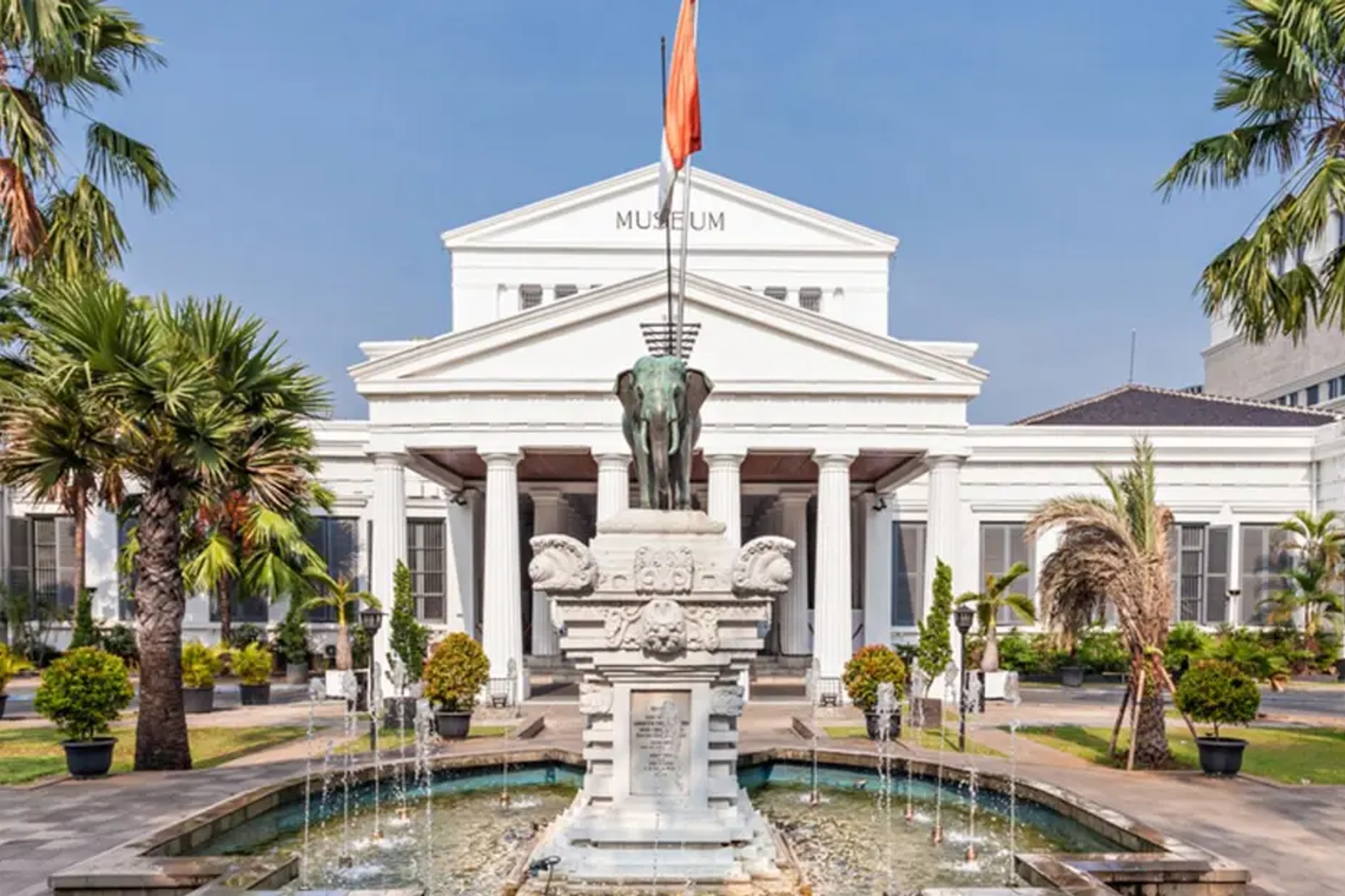 Full-Day Private Jakarta City Tour (Explore Highlight places)